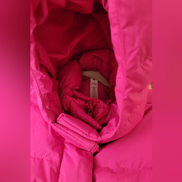 Lululemon💎NWOT💎Wunder Puff Super-Cropped Jacket Goose Down💎Sonic Pink💎Size 4 - Picture 11 of 15